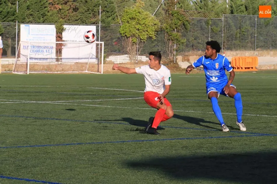 Foto 10 - El Santa Marta estrena su casillero de victorias esta temporada ante el Villaralbo (1-0)