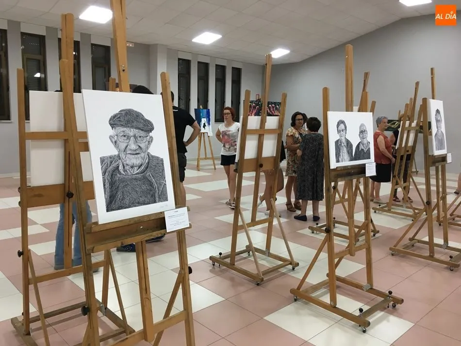 Los retratos son lo que más está llamando la atención de los visitantes