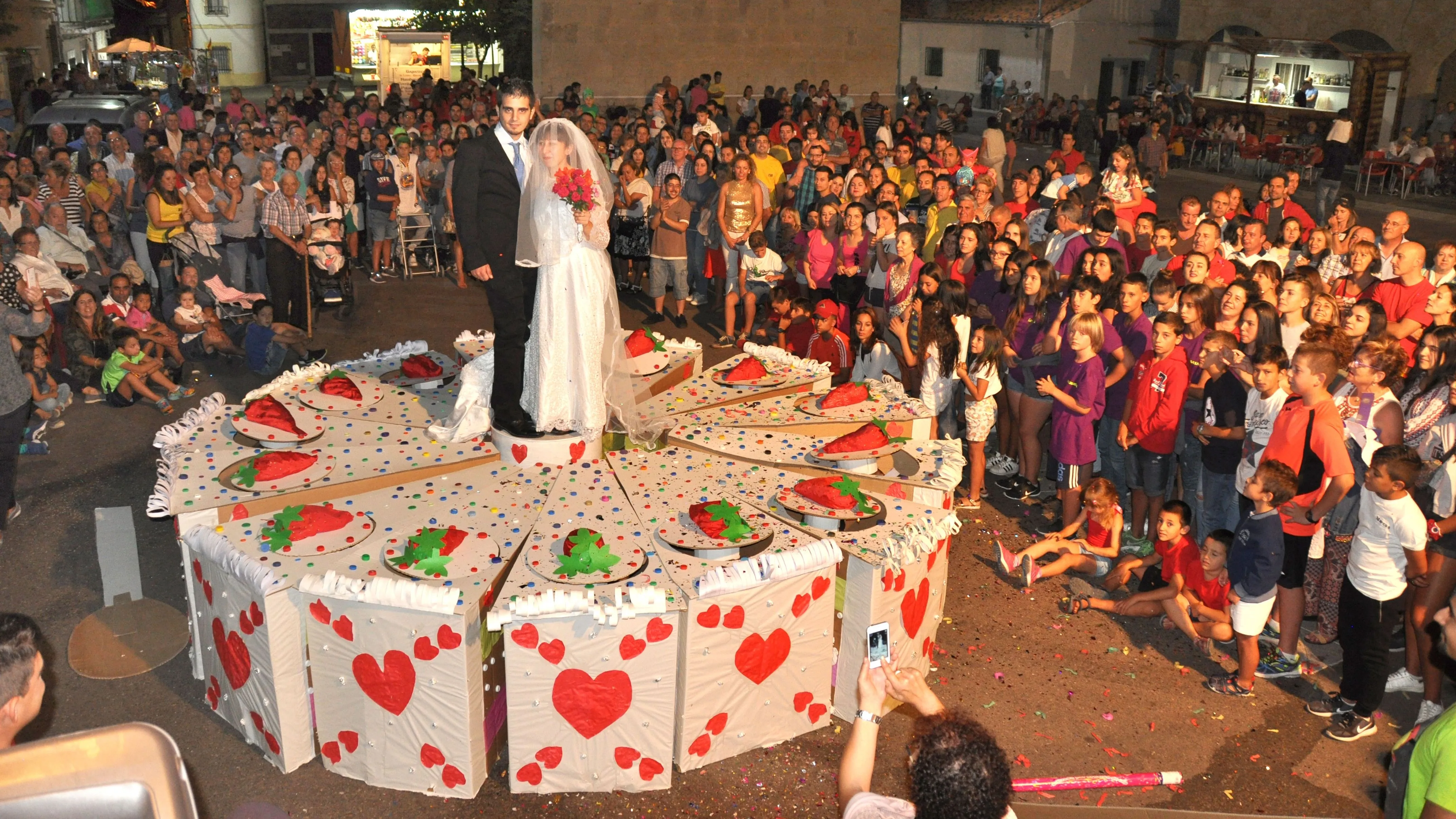 VI Desfile de peñas y concurso de disfraces de Valdelosa/ Foto: Ayuntamiento de Valdelosa