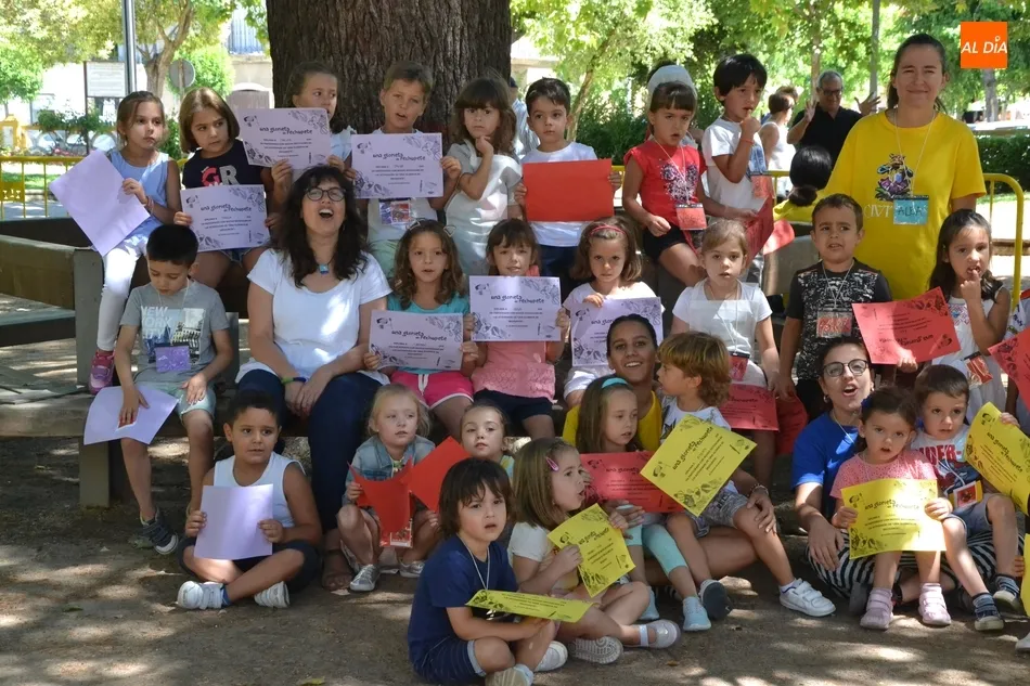 Foto 3 - Los m&aacute;s peque&ntilde;os se acaban el men&uacute; de &lsquo;Una Glorieta de Rechupete&rsquo;  