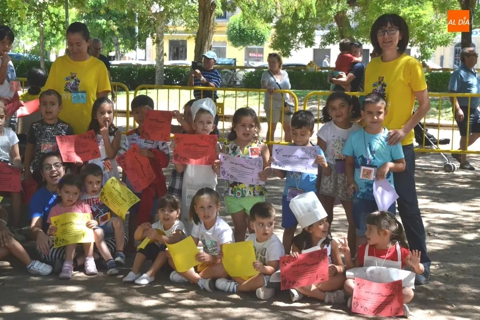 Foto 2 - Los m&aacute;s peque&ntilde;os se acaban el men&uacute; de &lsquo;Una Glorieta de Rechupete&rsquo;  