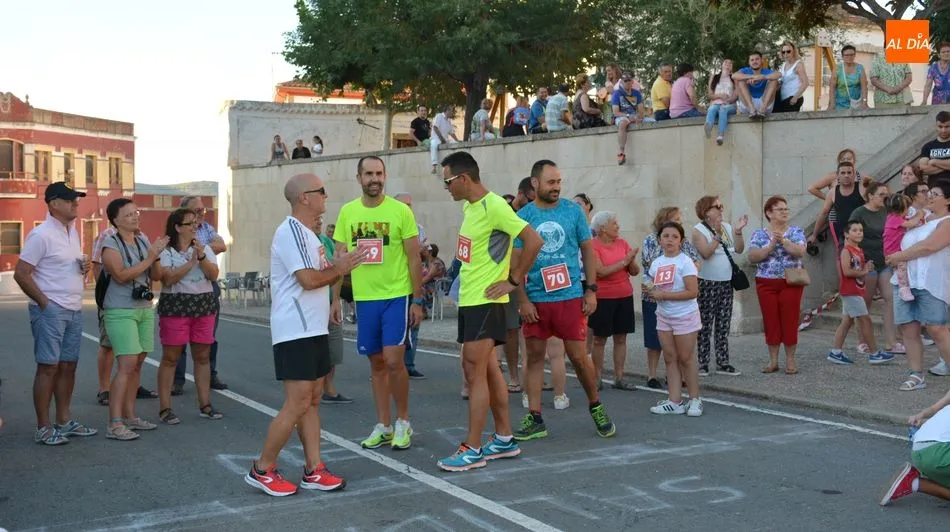 Foto 8 - Los ni&ntilde;os fueron los protagonistas indiscutibles en la carrera popular de La Fregeneda