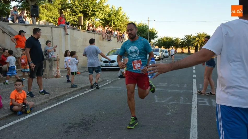 Foto 4 - Los ni&ntilde;os fueron los protagonistas indiscutibles en la carrera popular de La Fregeneda