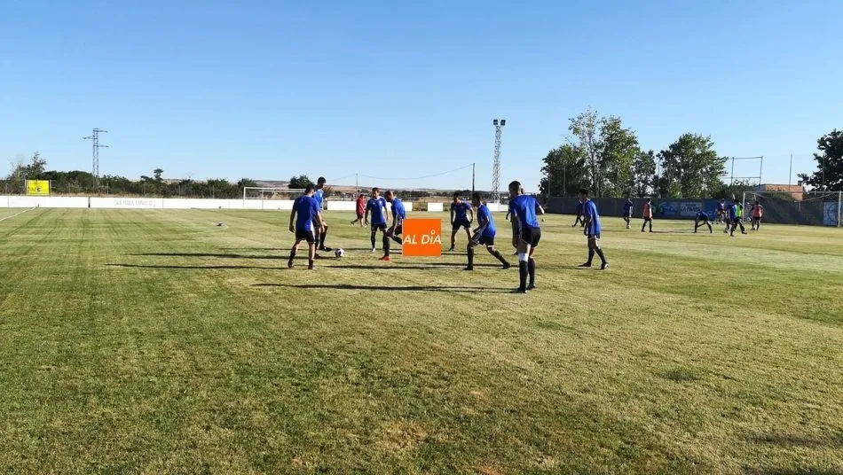 Foto 4 - El Salamanca UDS cae ante un Zamora con hechuras que vence con gol de Murci (1-0)