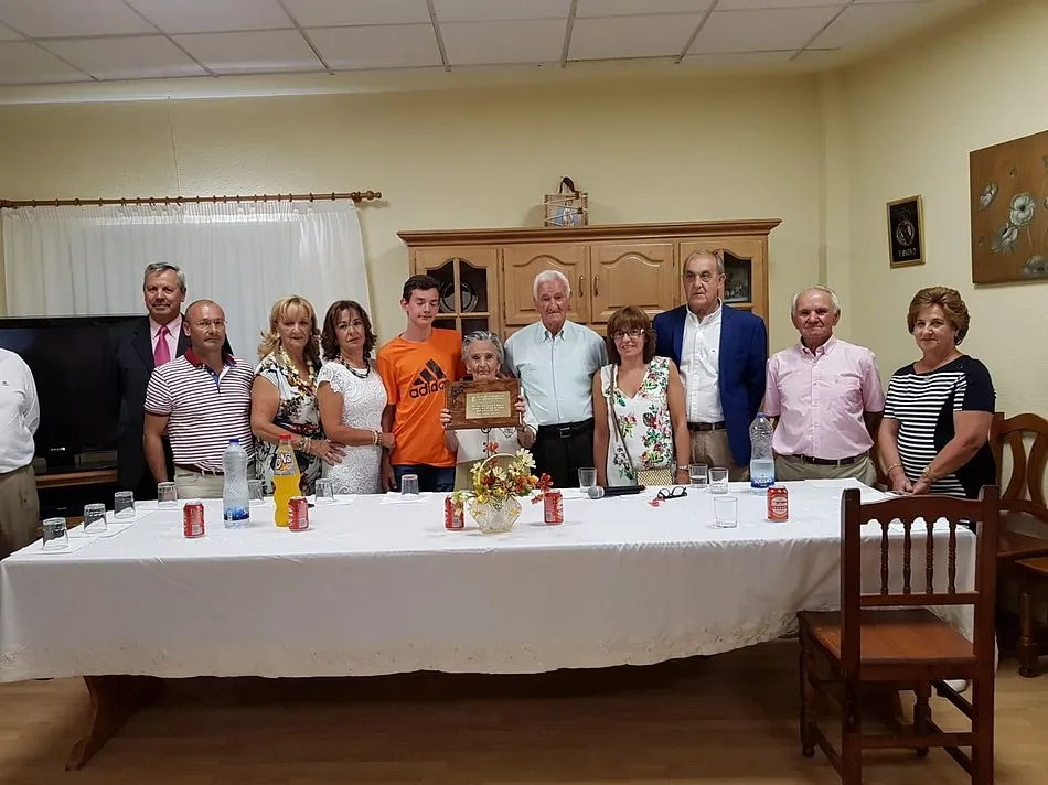 Foto 3 - Los mayores disfrutan de su jornada veraniega