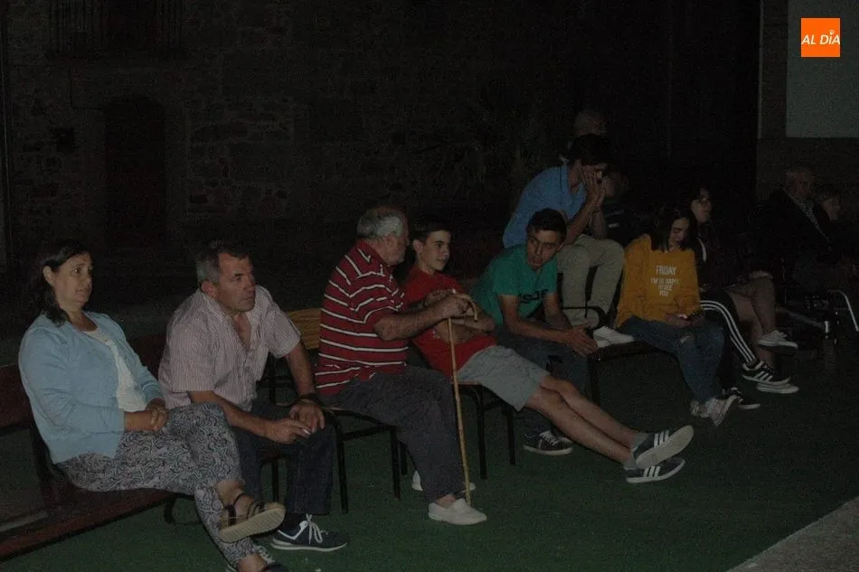 Foto 5 - El Ayuntamiento de Bogajo promociona la Fiesta con un ameno coloquio taurino  