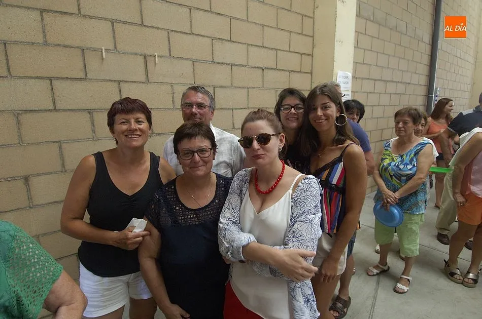 Foto 6 - El Sahugo emprende la recta final de sus fiestas en torno a la mesa  