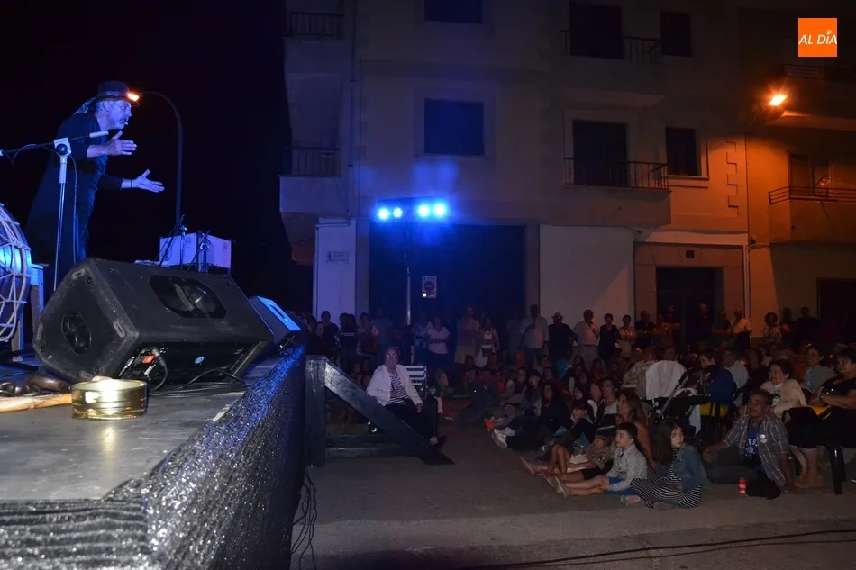 Foto 5 - Espectacular asistencia de p&uacute;blico al concierto de Mayalde en el barrio de Las Canteras  