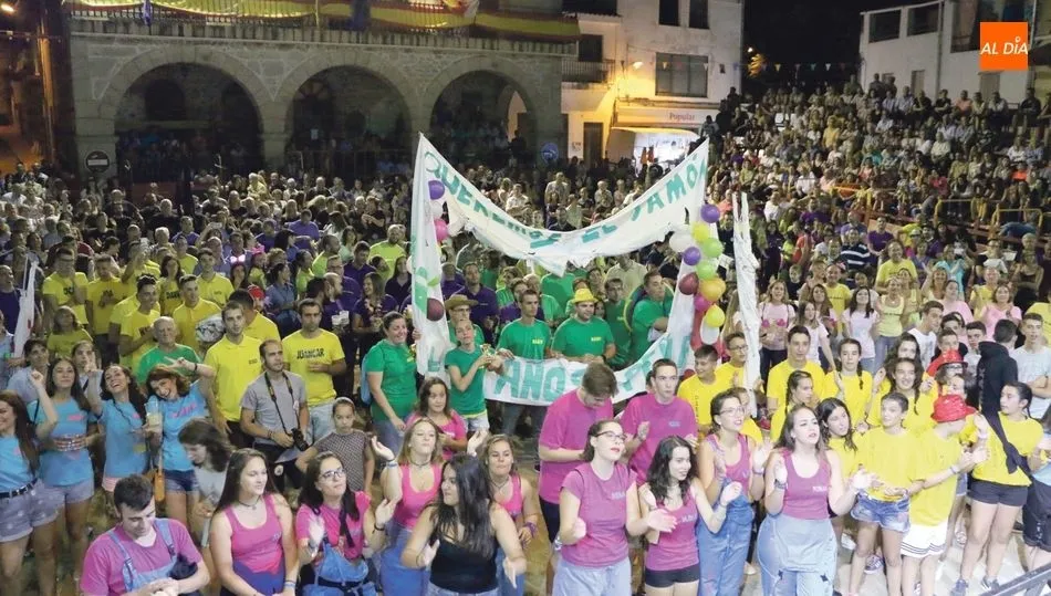 Villarino arranca el día 14 sus fiestas de San Roque con el tradicional desfile de peñas