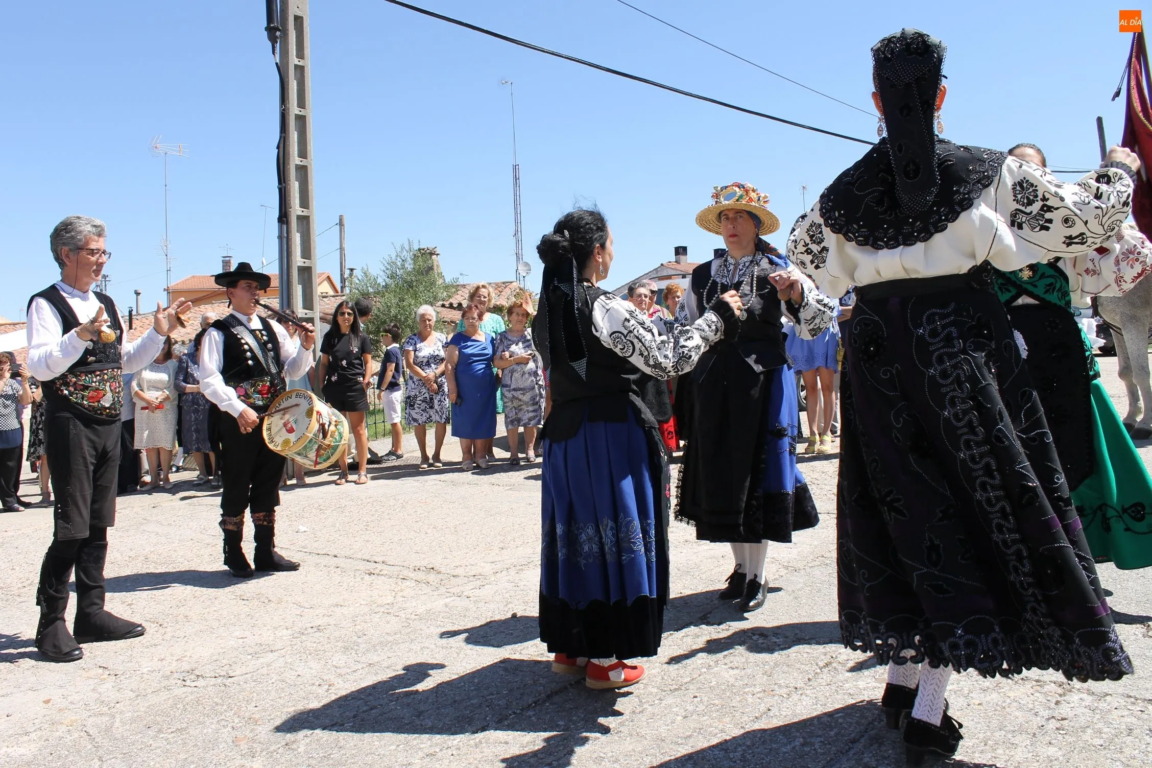 Foto 7 - Bailes y tradici&oacute;n en honor a San Lorenzo en Roll&aacute;n