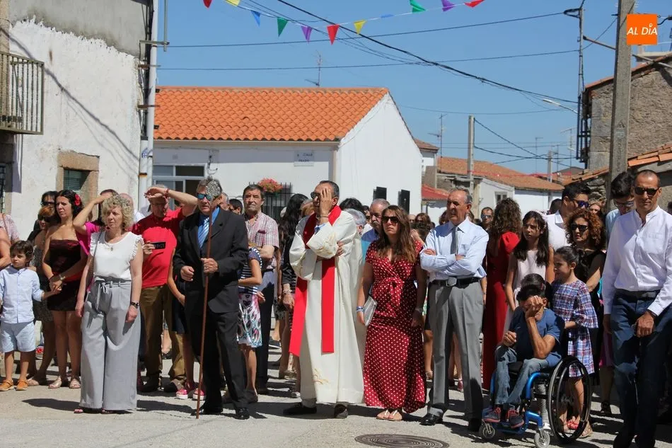 Foto 5 - San Lorenzo recorre las calles de La Zarza de Pumareda bajos los sones de la gaita y el tamboril  
