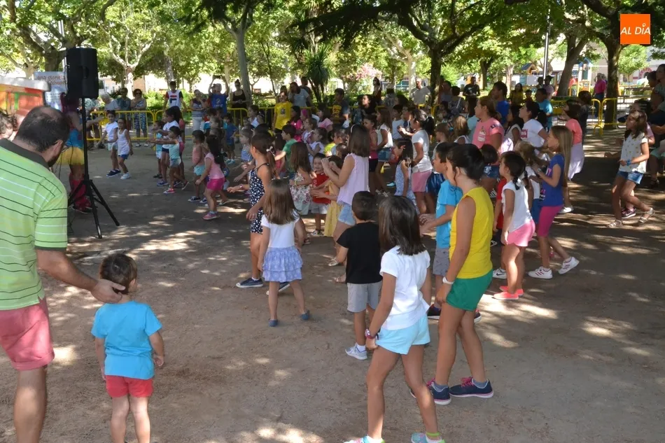 Foto 4 - Una Glorieta de Rechupete llega a su conclusi&oacute;n con una sesi&oacute;n de zumba  