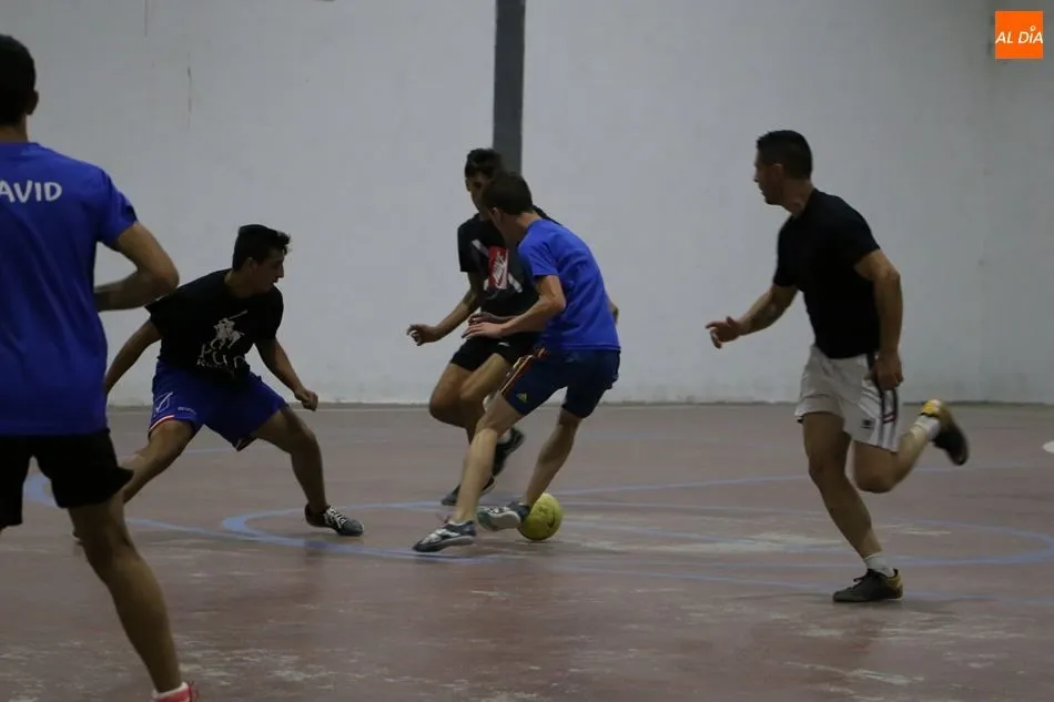 Foto 7 - Calvarrasa, campe&oacute;n del torneo de f&uacute;tbol sala