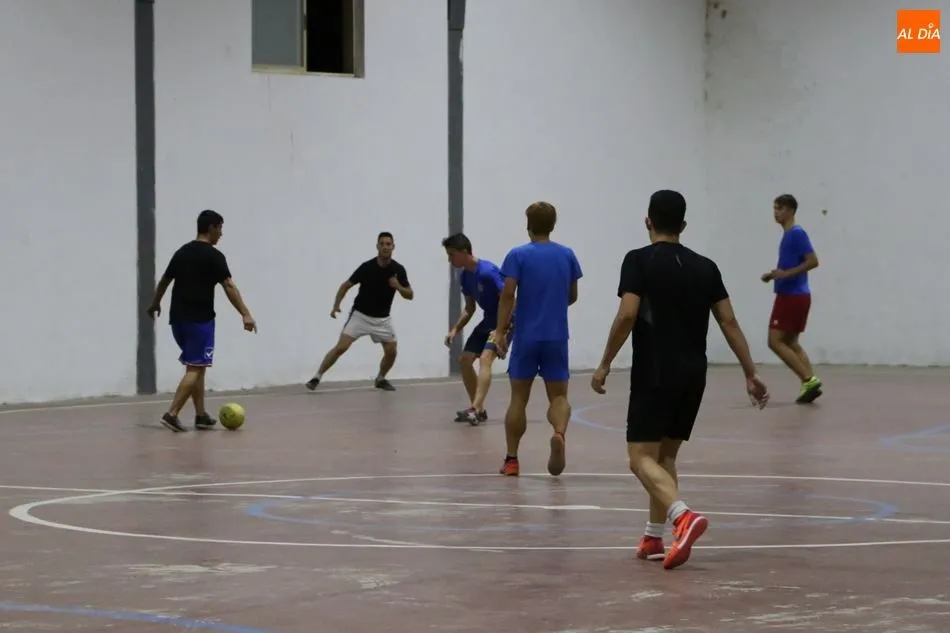 Foto 6 - Calvarrasa, campe&oacute;n del torneo de f&uacute;tbol sala