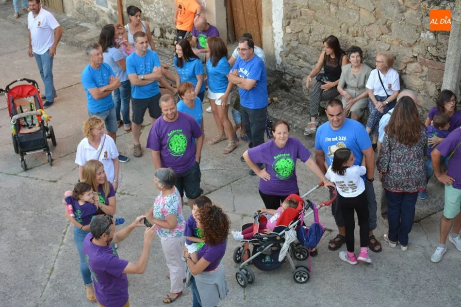 Foto 8 - Los ni&ntilde;os inauguran las fiestas de Saldeana con un entra&ntilde;able preg&oacute;n reivindicativo de la vida...