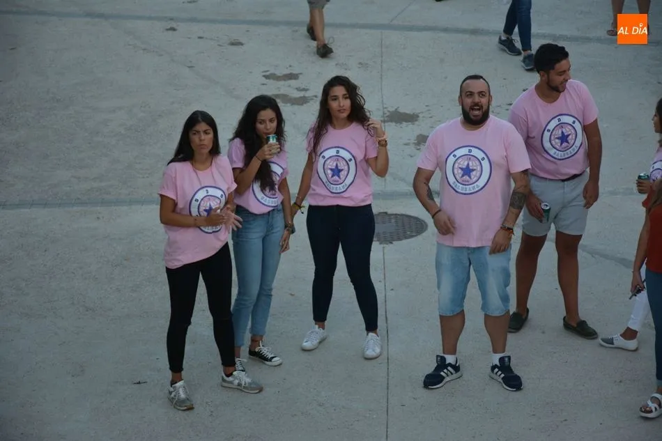 Foto 7 - Los ni&ntilde;os inauguran las fiestas de Saldeana con un entra&ntilde;able preg&oacute;n reivindicativo de la vida...