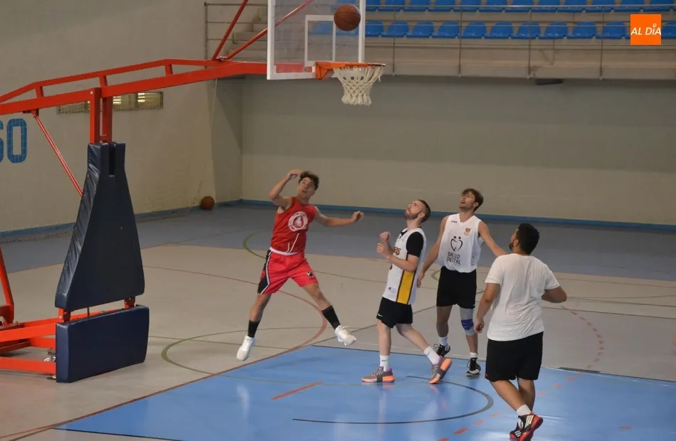 Foto 11 - Arranca la lucha por el entorchado del Torneo 3x3 Coyote  