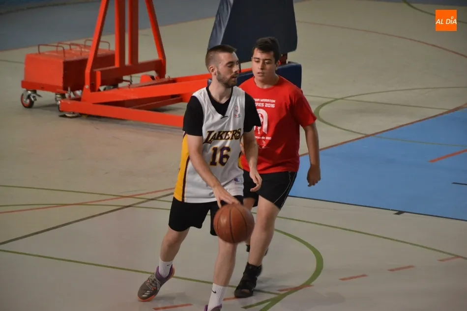Foto 8 - Arranca la lucha por el entorchado del Torneo 3x3 Coyote  