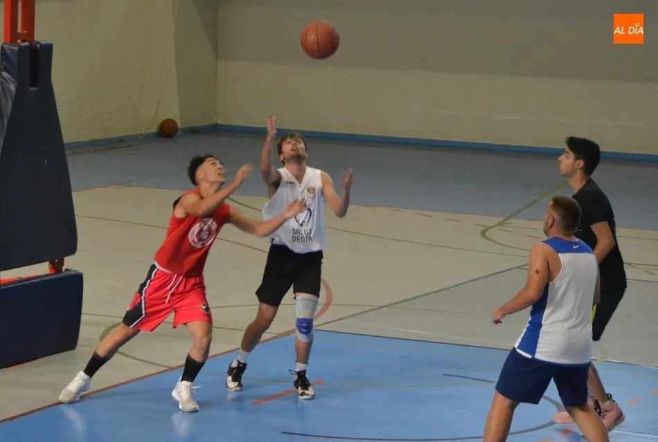 Foto 5 - Arranca la lucha por el entorchado del Torneo 3x3 Coyote  