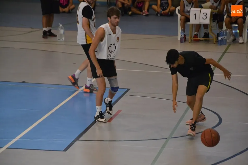 Foto 3 - Arranca la lucha por el entorchado del Torneo 3x3 Coyote  