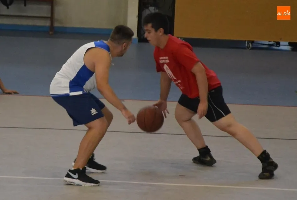 Foto 2 - Arranca la lucha por el entorchado del Torneo 3x3 Coyote  