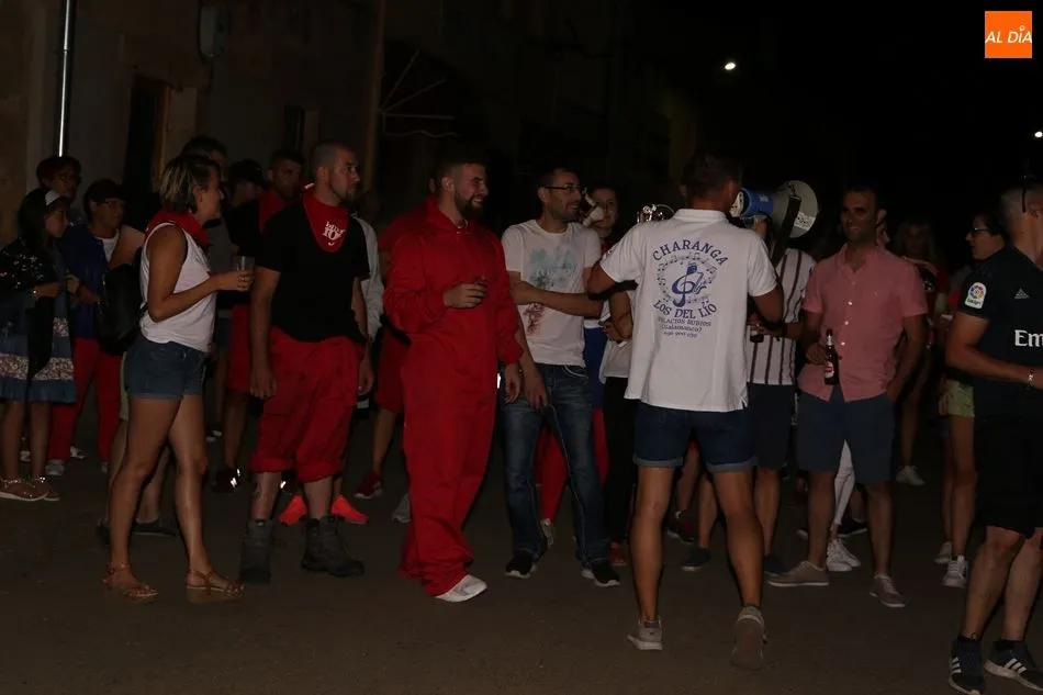 Foto 4 - Aldearrubia inicia sus fiestas con la concentraci&oacute;n de pe&ntilde;as y el preg&oacute;n