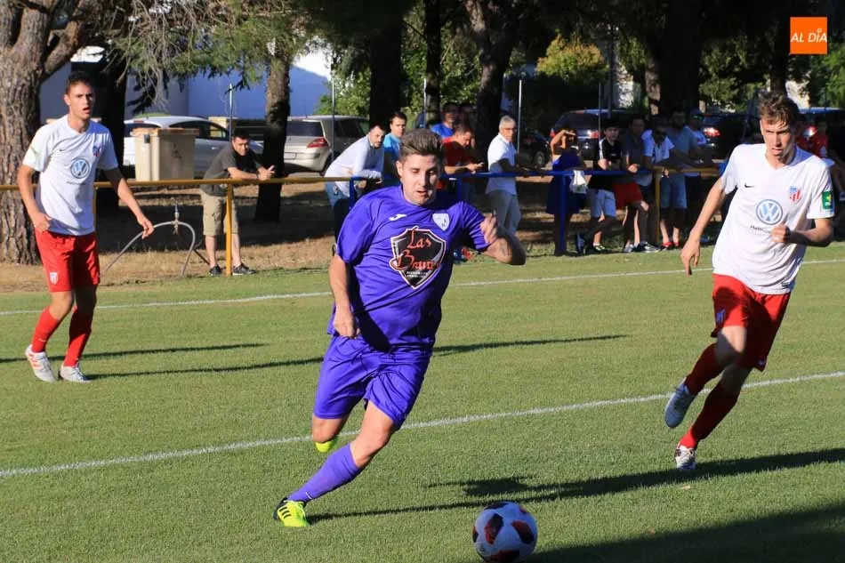 Foto 8 - El Santa Marta anota su segunda victoria de la pretemporada ante el CD Ribert  