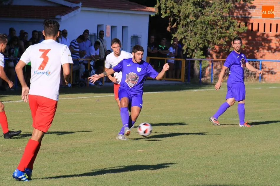Foto 7 - El Santa Marta anota su segunda victoria de la pretemporada ante el CD Ribert  
