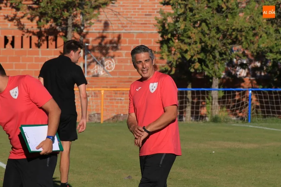 Foto 4 - El Santa Marta anota su segunda victoria de la pretemporada ante el CD Ribert  
