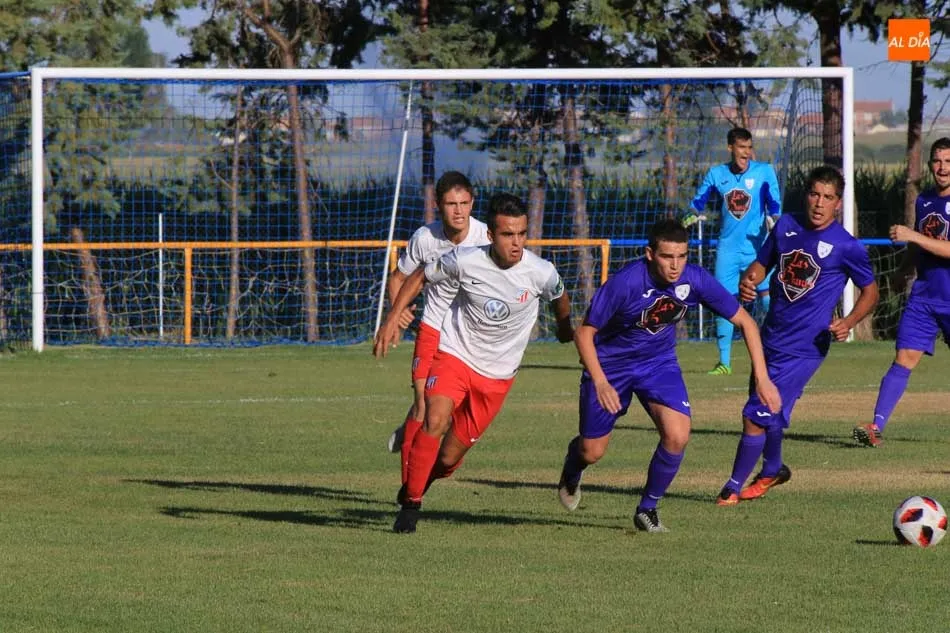 Foto 3 - El Santa Marta anota su segunda victoria de la pretemporada ante el CD Ribert  