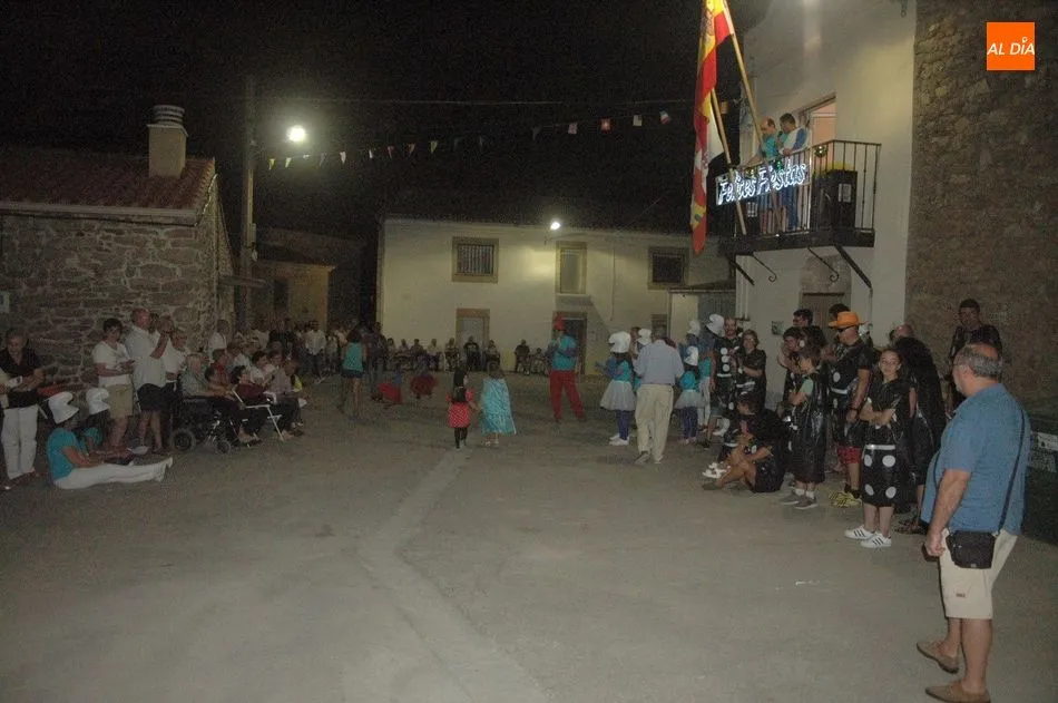 Foto 8 - Las pe&ntilde;as ponen diversi&oacute;n y color al inicio de las fiestas de &lsquo;Las Madrinas&rsquo;  