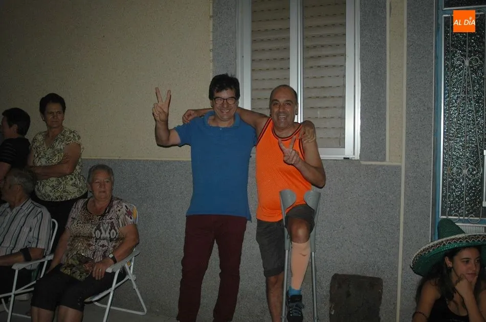 Foto 4 - Las pe&ntilde;as ponen diversi&oacute;n y color al inicio de las fiestas de &lsquo;Las Madrinas&rsquo;  