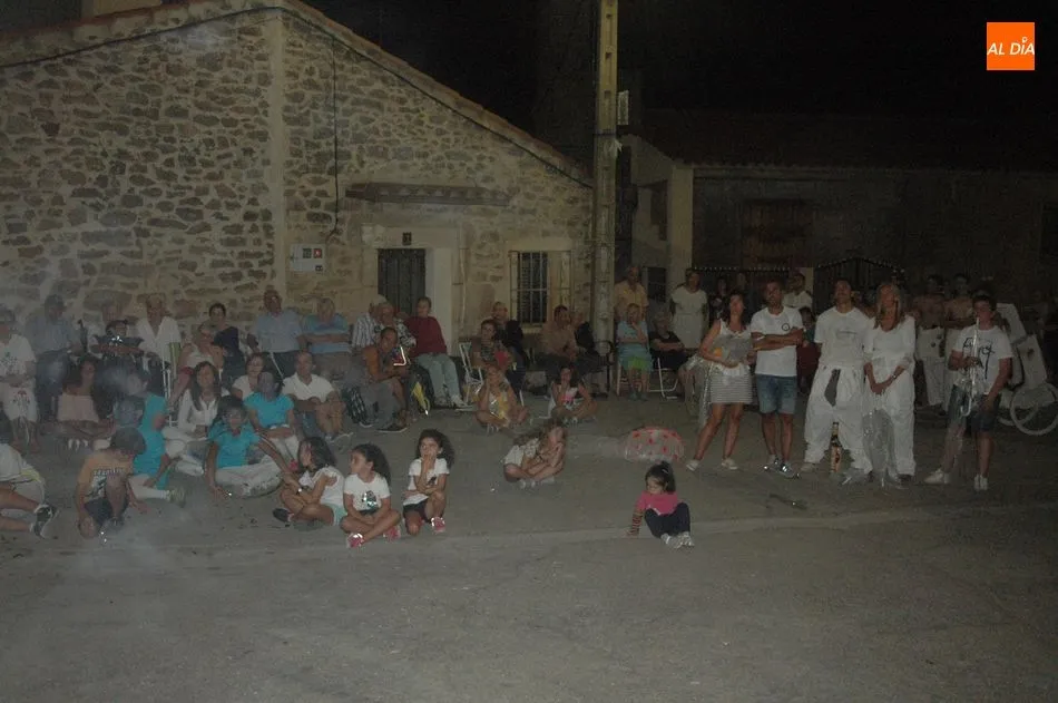 Foto 3 - Las pe&ntilde;as ponen diversi&oacute;n y color al inicio de las fiestas de &lsquo;Las Madrinas&rsquo;  