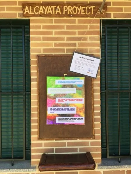 Foto 4 - Los j&oacute;venes de Carbajosa inauguran el punto de exposici&oacute;n e intercambio de arte &lsquo;AlcaYata...