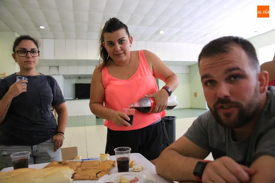Foto 10 - La comida de pe&ntilde;as pone el broche de oro a la ma&ntilde;ana del s&aacute;bado en Do&ntilde;inos  