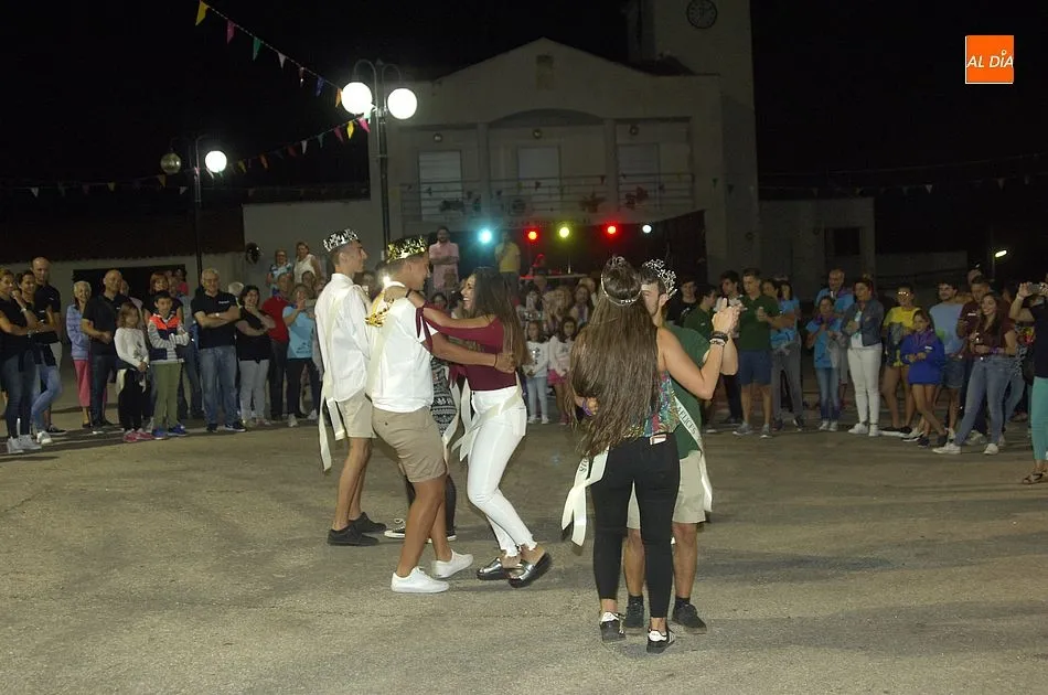 Foto 10 - Andrea P&eacute;rez y V&iacute;ctor Dur&aacute;n, reyes de las fiestas de Saelices el Chico  