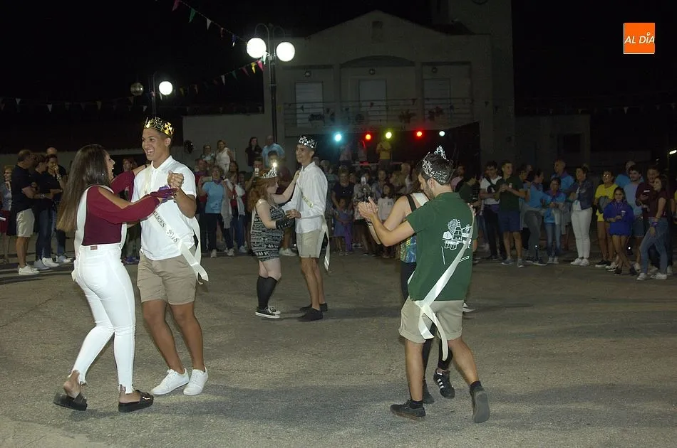 Foto 8 - Andrea P&eacute;rez y V&iacute;ctor Dur&aacute;n, reyes de las fiestas de Saelices el Chico  