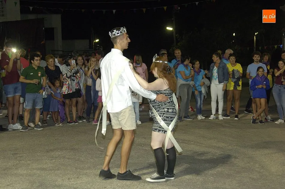 Foto 3 - Andrea P&eacute;rez y V&iacute;ctor Dur&aacute;n, reyes de las fiestas de Saelices el Chico  