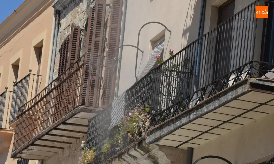 Foto 6 - Gran sobresalto en la Plaza Mayor tras echarse a arder una sart&eacute;n en la cocina de una vivienda  