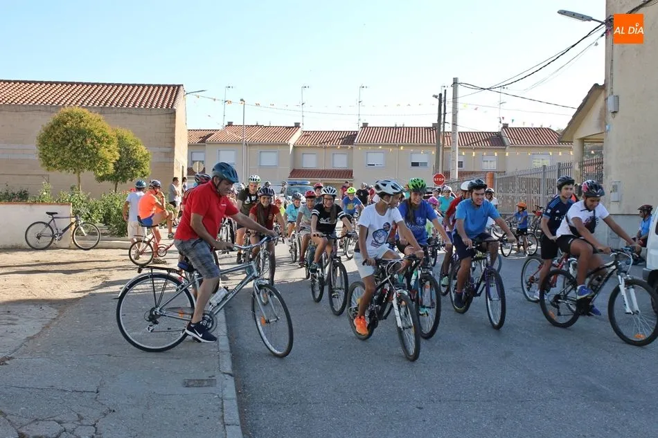 Foto 2 - Pedaleo festivo en Almenara de Tormes