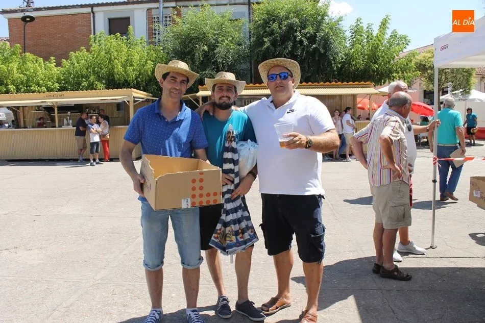 Foto 8 - Buen yantar por San Lorenzo con una rica paella de 600 raciones en Roll&aacute;n