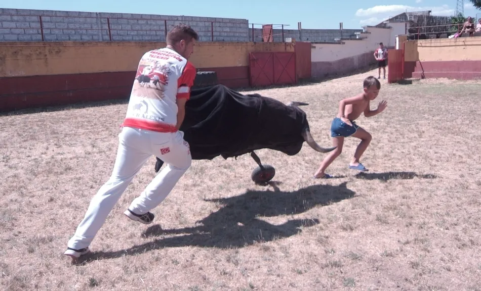 Foto 11 - Un centenar de ni&ntilde;os toma parte en el Carnaval Infantil de Codemirsa  