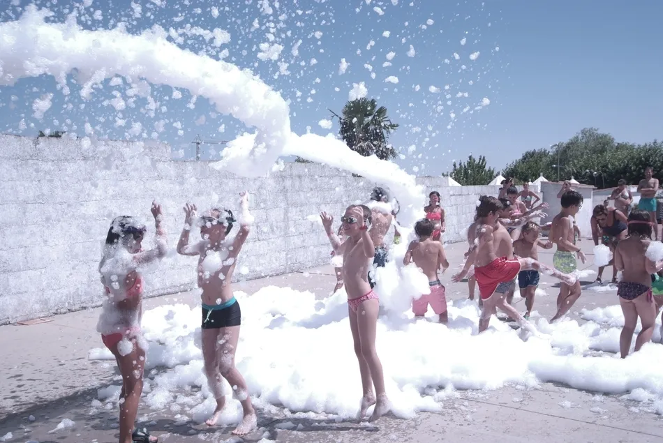 Foto 6 - Un centenar de ni&ntilde;os toma parte en el Carnaval Infantil de Codemirsa  