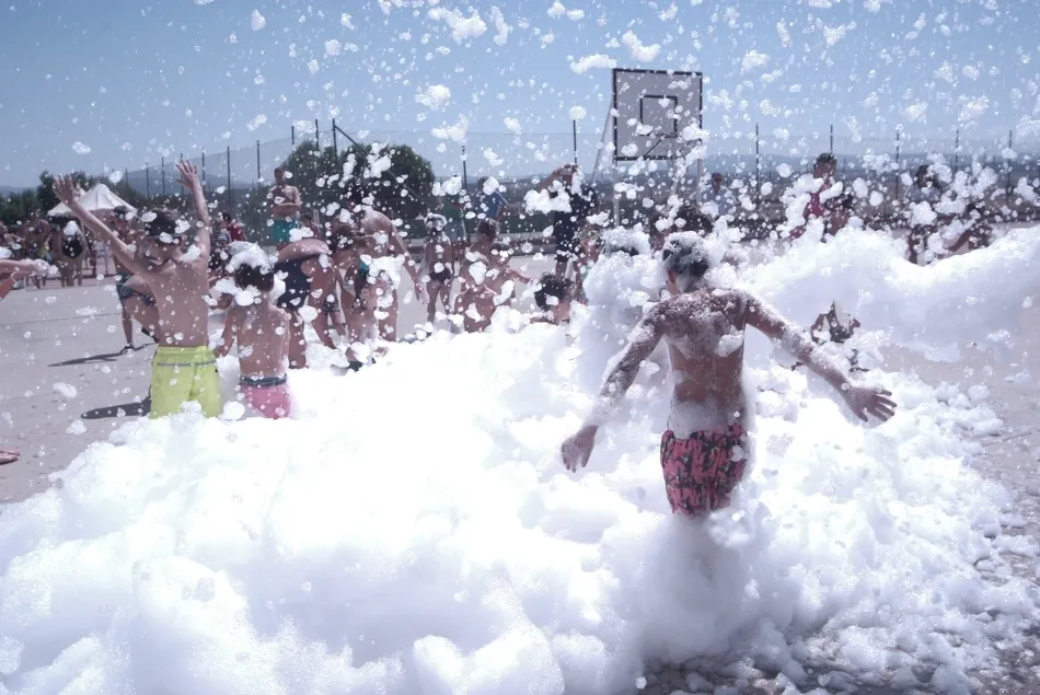 Foto 4 - Un centenar de ni&ntilde;os toma parte en el Carnaval Infantil de Codemirsa  