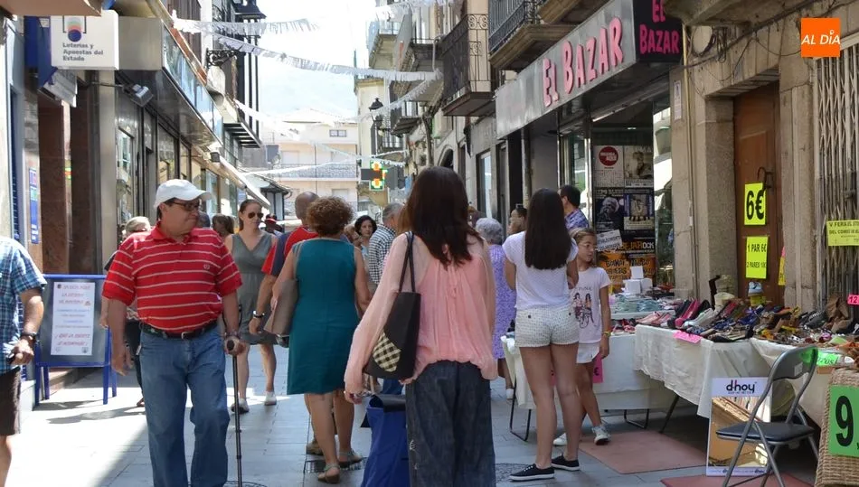 Feria del comercio en la Calle Mayor