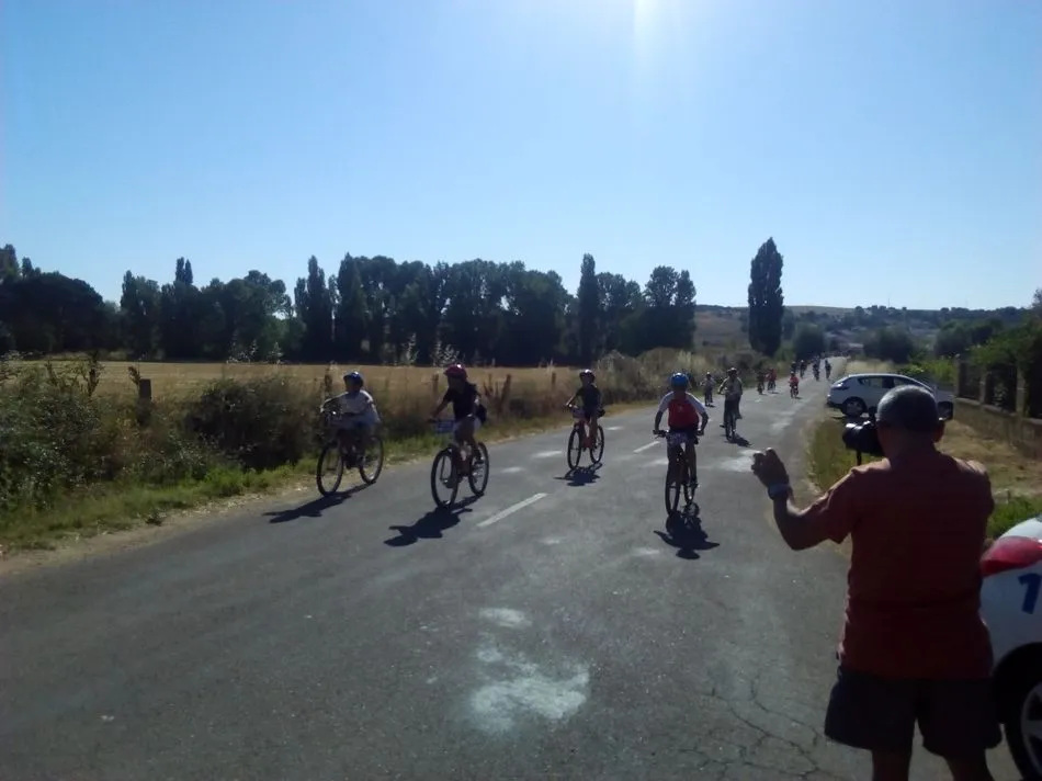 Foto 8 - Nuevo &eacute;xito del D&iacute;a de la Bici de Vega de Tirados con 170 participantes