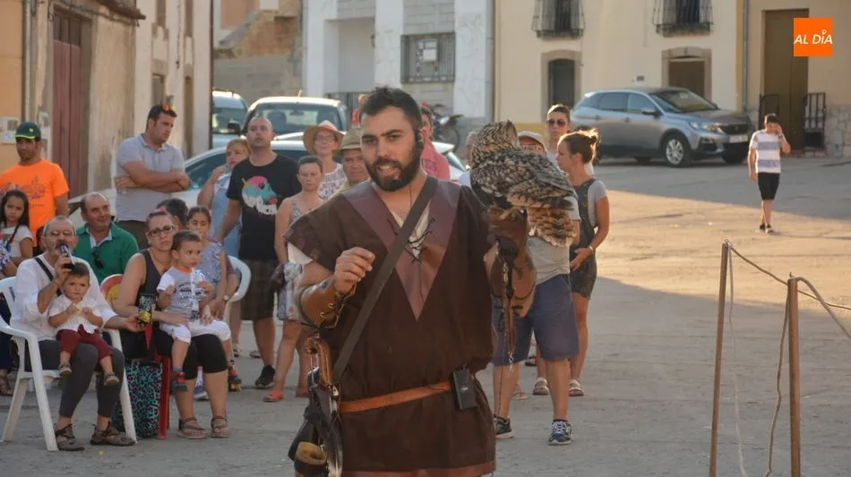 Foto 6 - La representaci&oacute;n del Feudal de Hinojosa traslada la villa al Medievo