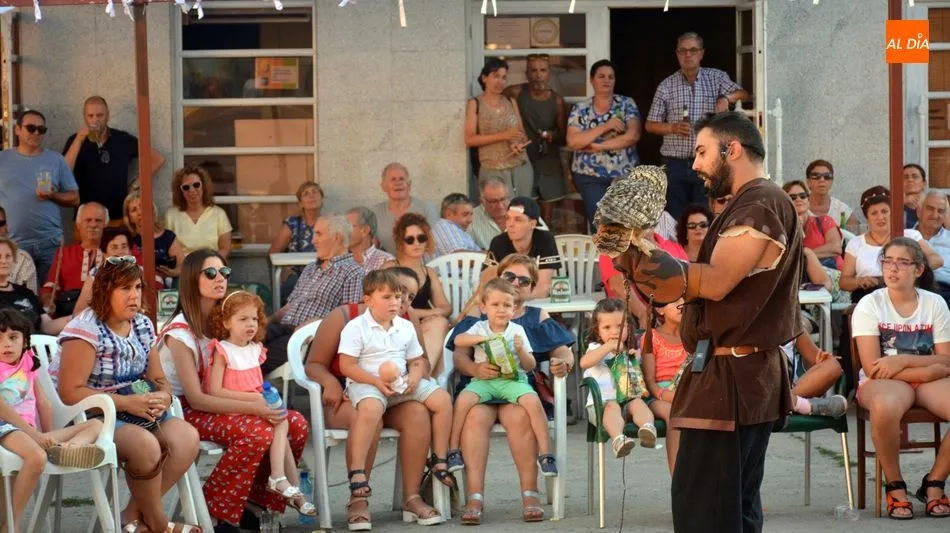 Foto 5 - La representaci&oacute;n del Feudal de Hinojosa traslada la villa al Medievo