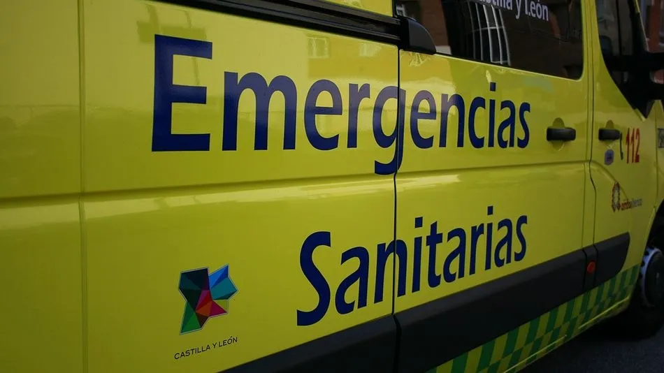 Dos hombres resultan heridos leves tras volcar su furgoneta en Cordovilla  