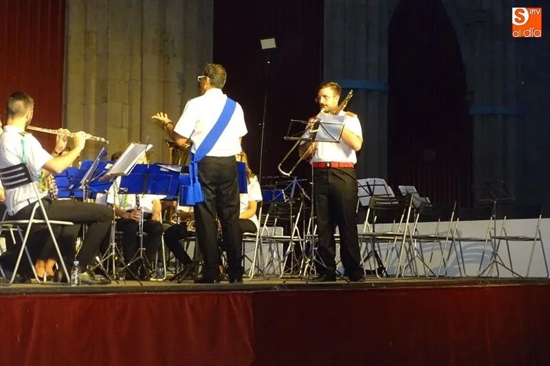 Foto 8 - Concierto italo-espa&ntilde;ol de bandas de m&uacute;sica  